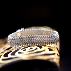 엘리오라 라우라 팔찌